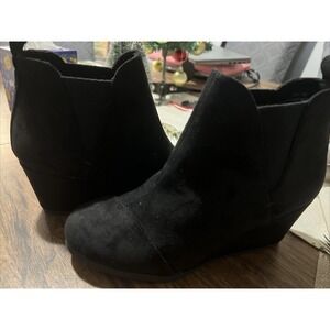 Dunes Womens Zoey Wedge Ankle Boots US 7.5 M Black Faux Suede Booties